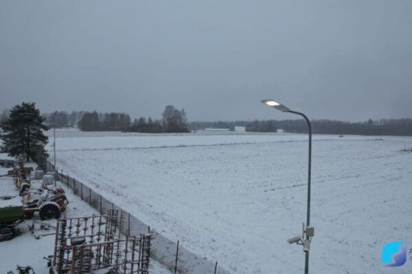 Tänavavalgusti paigaldus Põlvamaal.